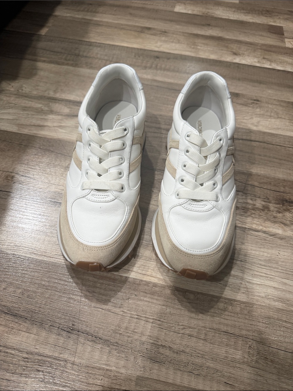 Veronica Beard Women’s White and Beige Casual Sneakers
